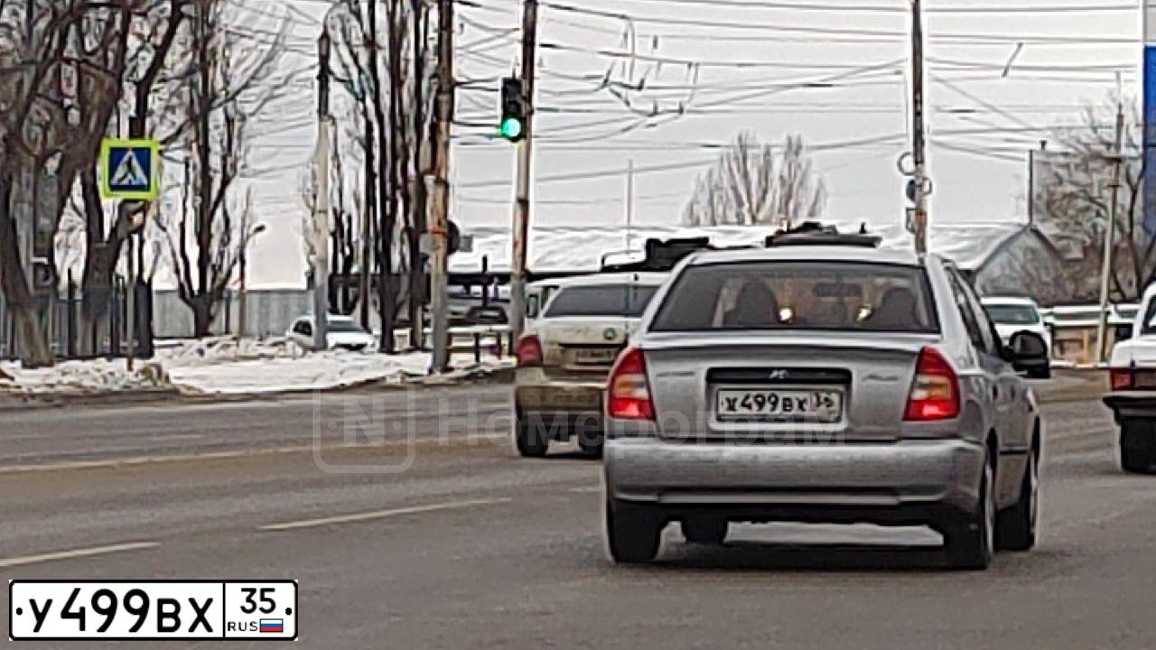 Фото автомобиля CITROEN BERLINGO, 2008 — госномер У499ВХ35. Цвет: ПЕСОЧНЫЙ