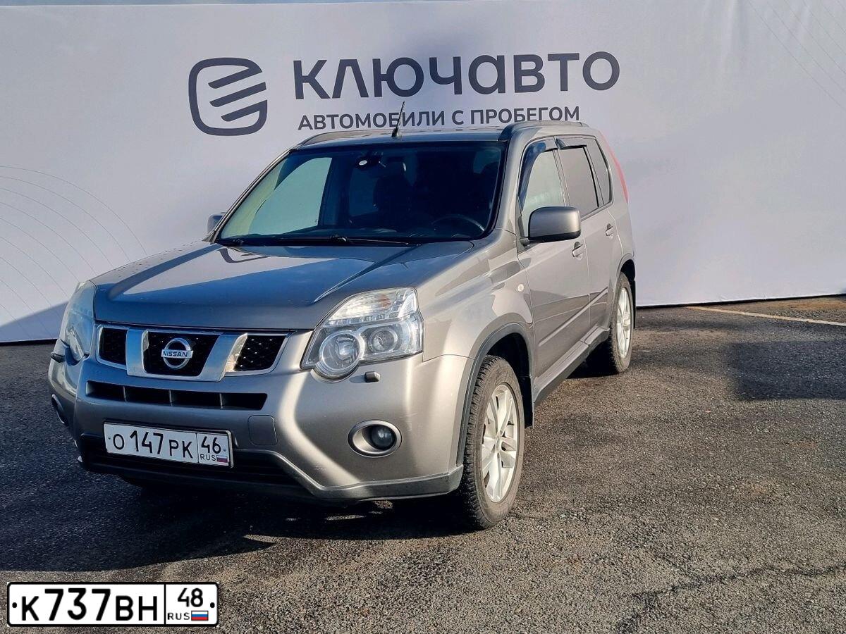 Фото автомобиля NISSAN X-TRAIL, 2012 — госномер Р330НМ46. Цвет: СЕРЫЙ