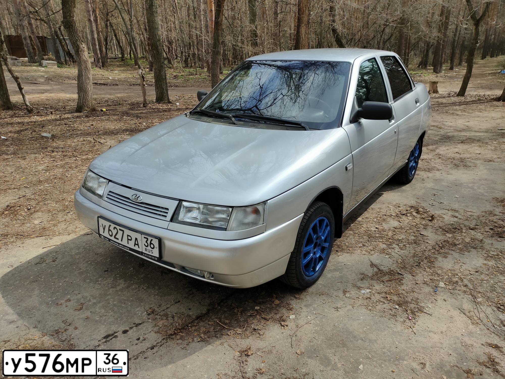 Фото автомобиля LADA 2110 LADA, 2006 — госномер Р211КН29. Цвет: Светло-Серебристый металлик