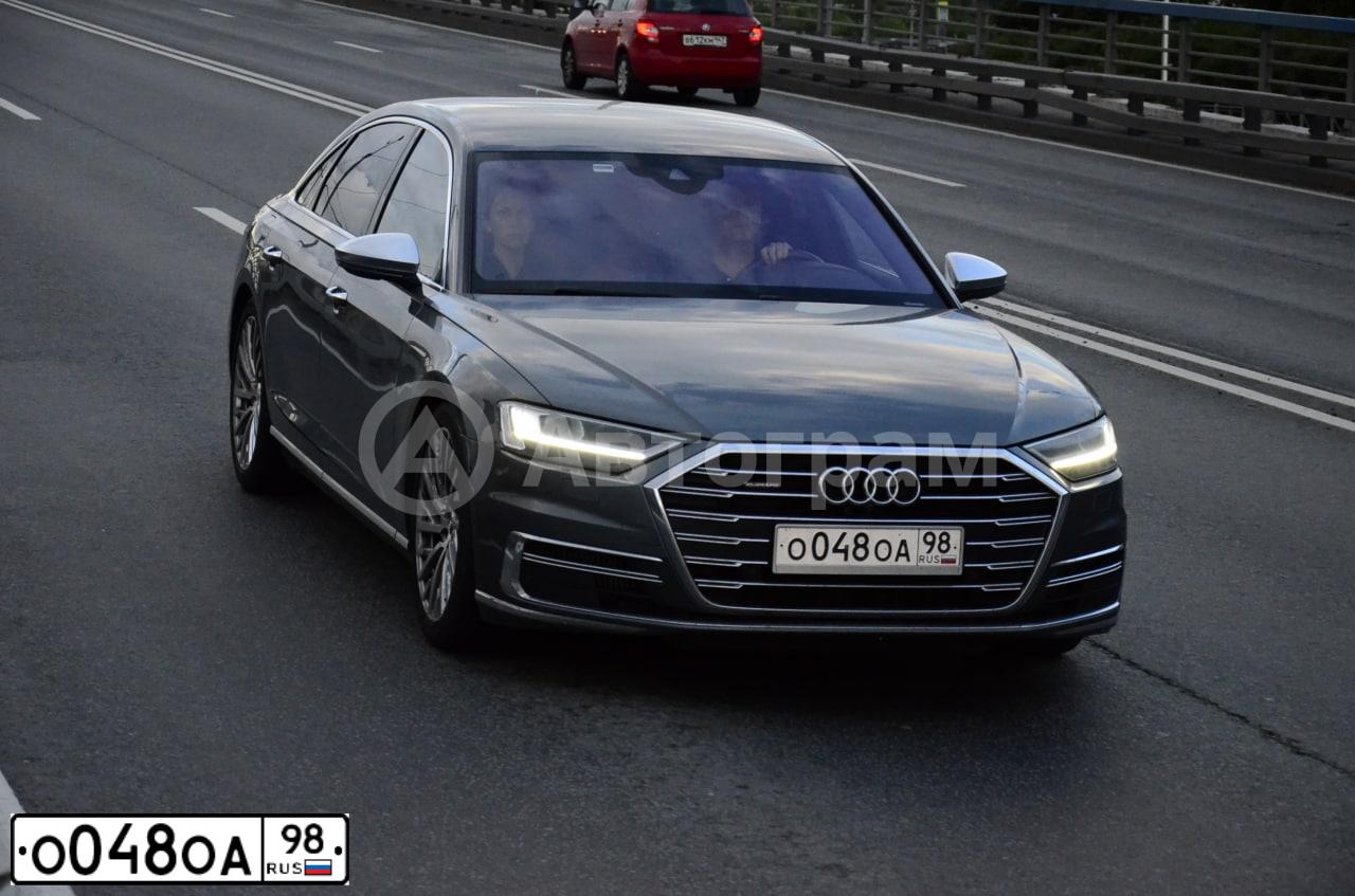 Фото автомобиля MERCEDES V-KLASSE, 2015 — госномер Т429ОВ178. Цвет: БЕЛЫЙ