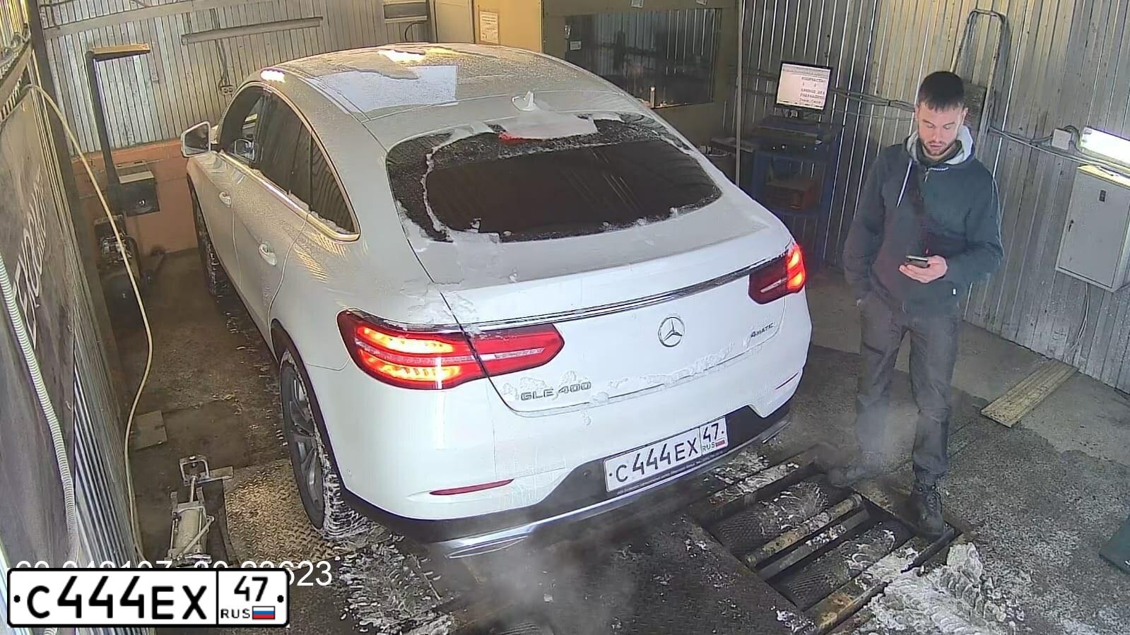 Фото автомобиля MERCEDES GL-KLASSE, 2008 — госномер У592СА790. Цвет: ЧЕРНЫЙ