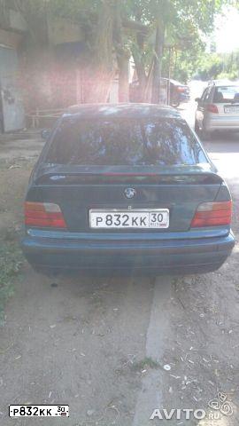 Фото автомобиля BMW SERIE 3, 1994 — госномер Е006ЕС16. Цвет: Сине-зеленый металлик