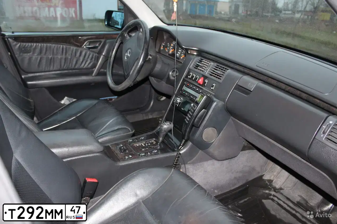 Фото автомобиля MERCEDES BENZ E280, 1999 — госномер К878СУ198. Цвет: ЧЕРНЫЙ