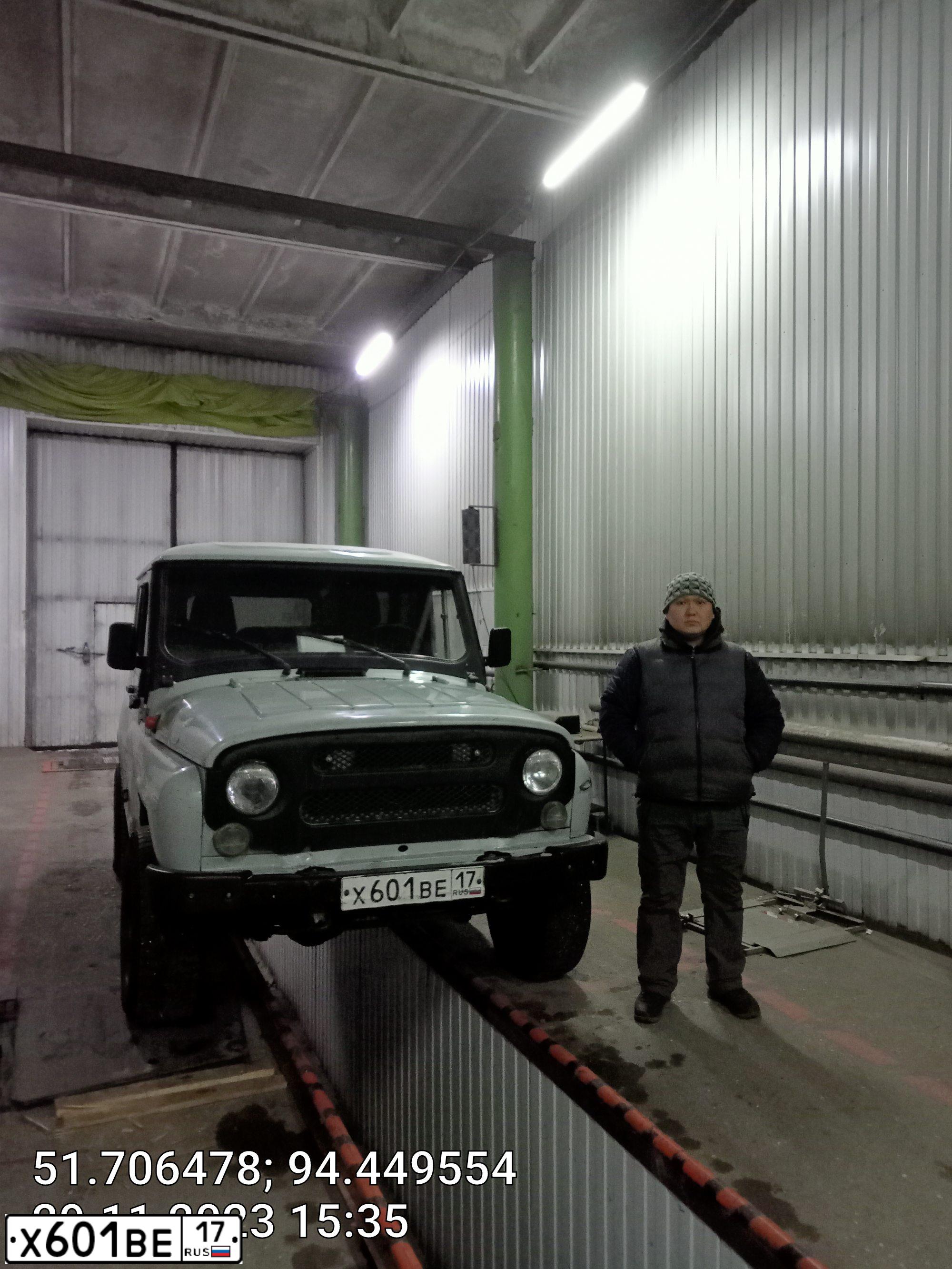 Фото автомобиля UAZ 3151 / HUNTER, 2008 — госномер Х601ВЕ17. Цвет: Серый