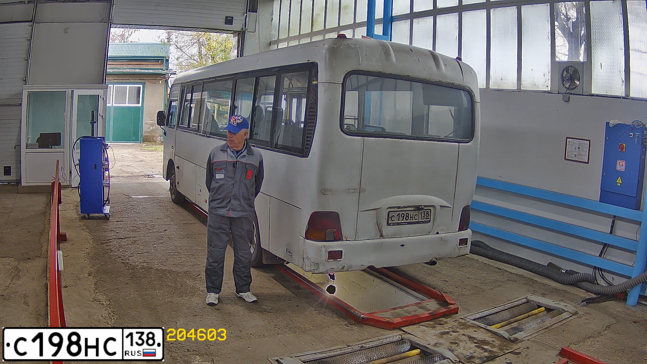 Фото автомобиля TAGAZ COUNTY, 2011 — госномер М221СЕ123. Цвет: Белый