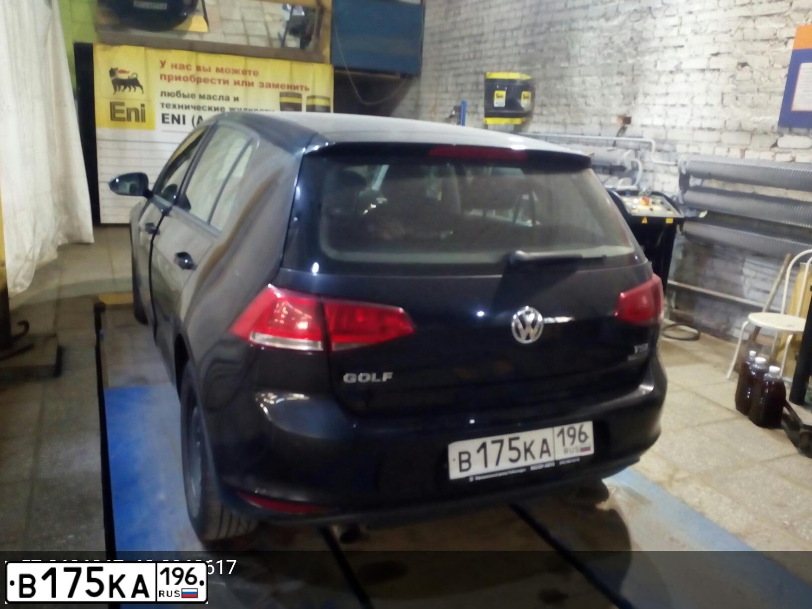 Фото автомобиля VOLKSWAGEN GOLF, 2014 — госномер В175КА196. Цвет: ЧЕРНЫЙ