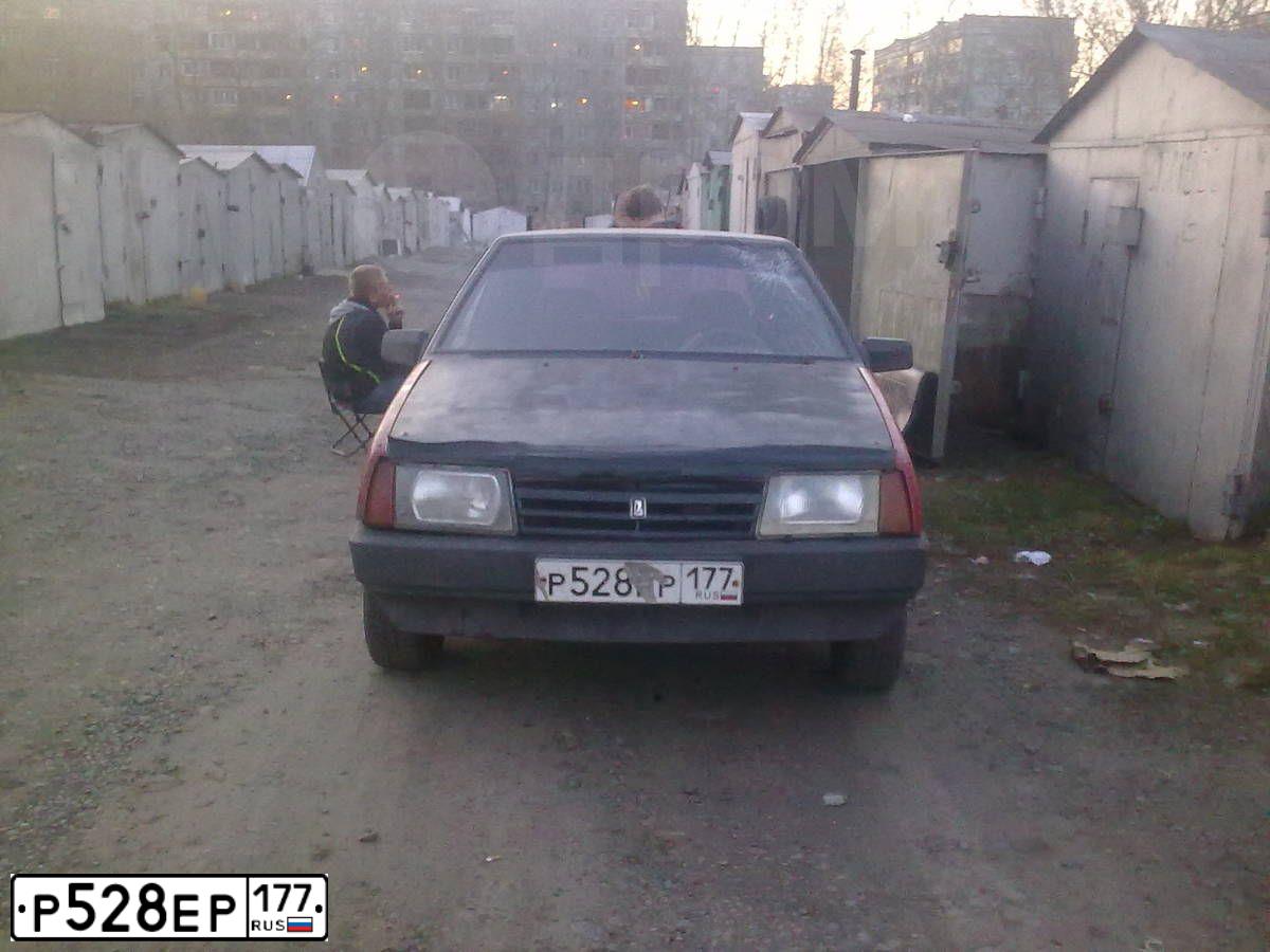 Фото автомобиля MITSUBISHI L 200, 2006 — госномер Р528ЕР177. Цвет: КРАСНЫЙ