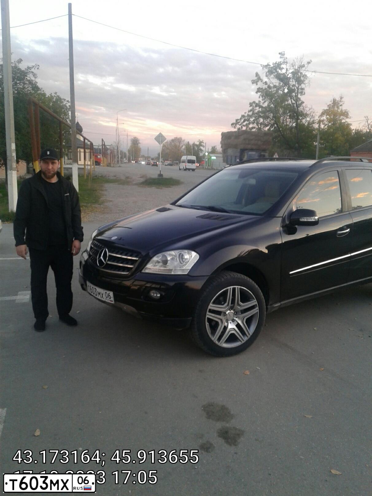Фото автомобиля MERCEDES M-KLASSE, 2006 — госномер К928АС95. Цвет: ЧЕРНЫЙ