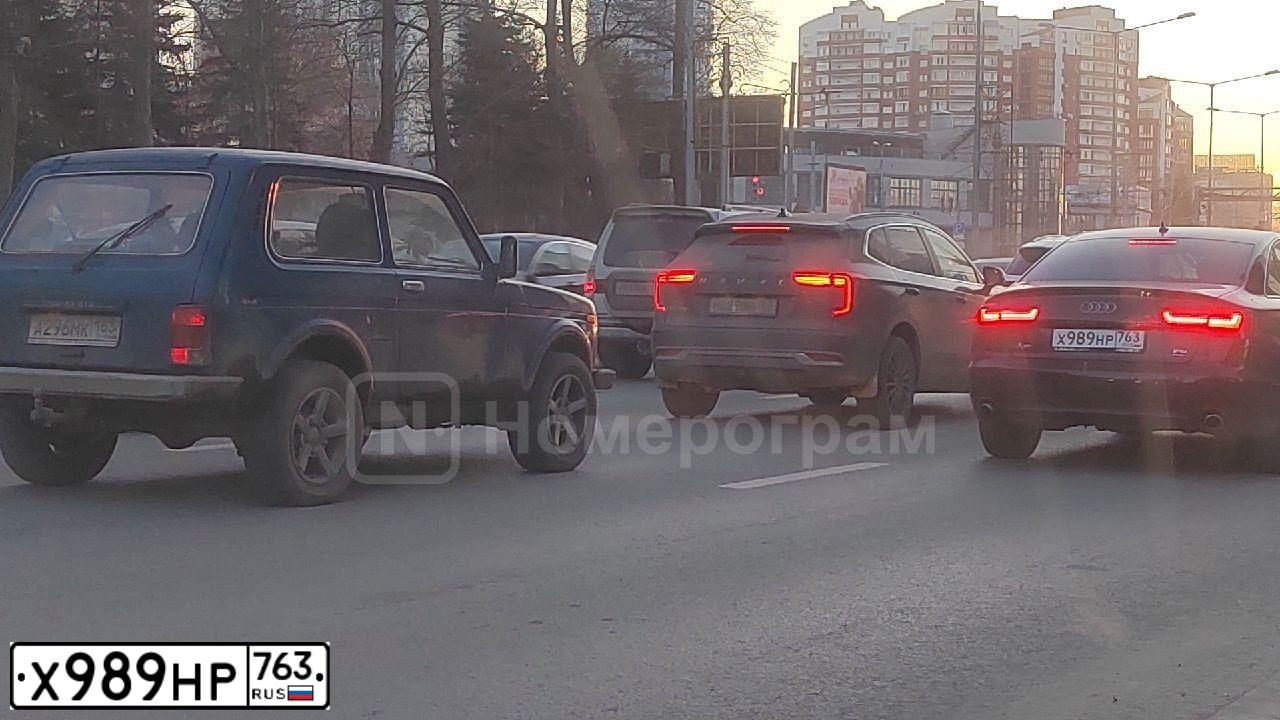 Фото автомобиля BMW X4, 2019 — госномер Х989НР763