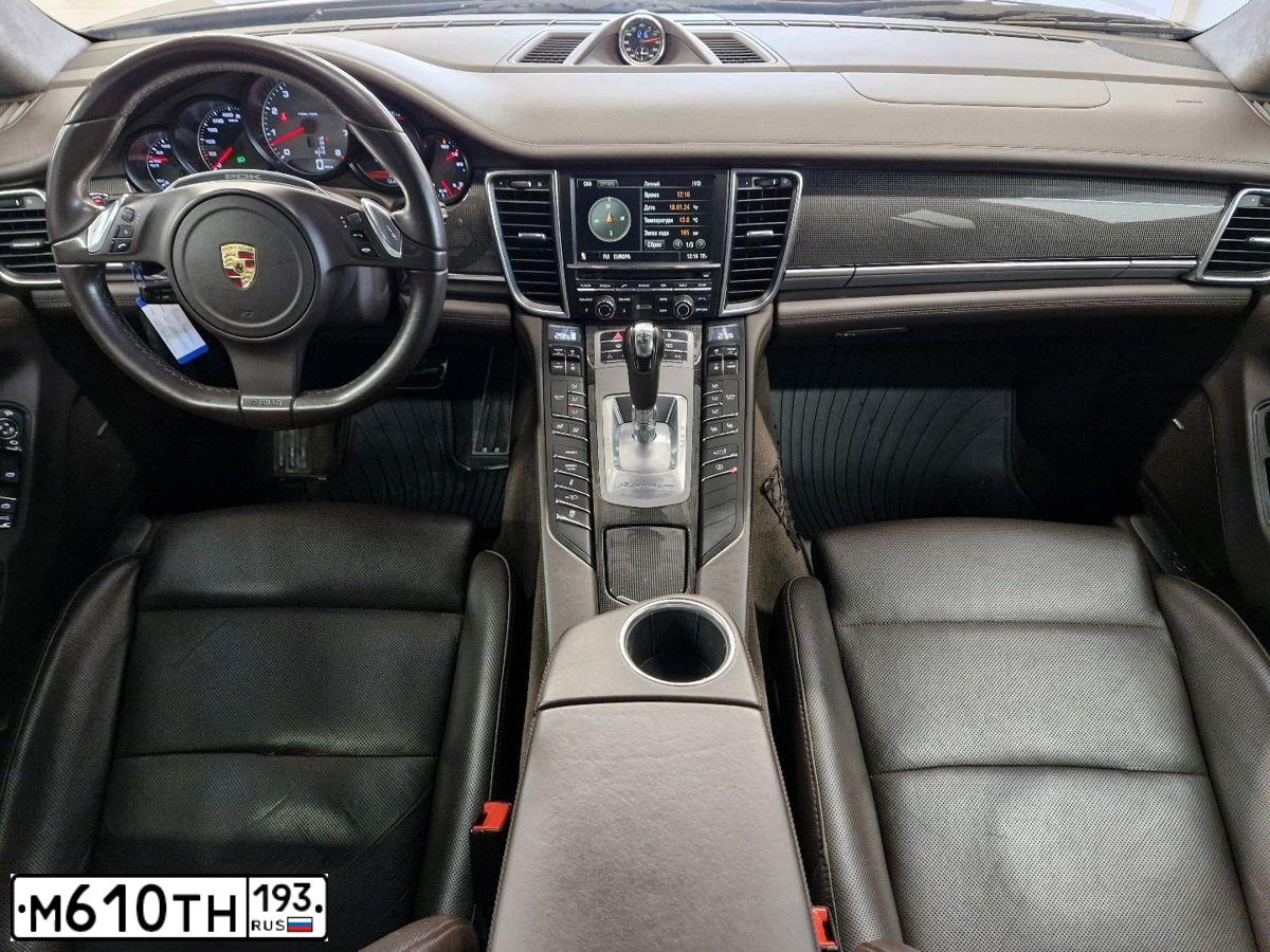 Фото автомобиля PORSCHE PANAMERA, 2011 — госномер В505КС178. Цвет: Коричневый