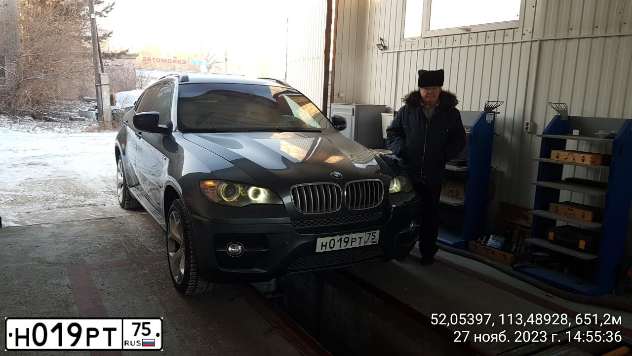 Фото автомобиля BMW X6, 2009 — госномер Н019РТ75. Цвет: СЕРЫЙ