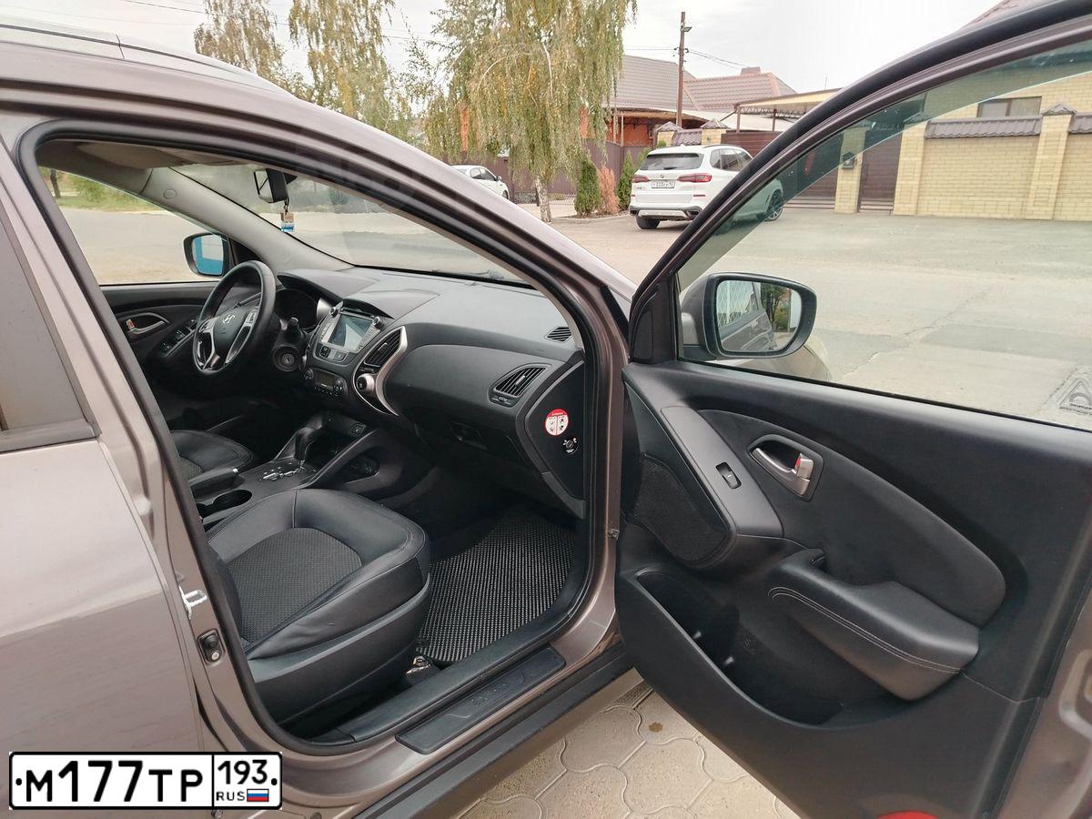 Фото автомобиля HYUNDAI IX35, 2011 — госномер М177ТР193. Цвет: Коричневый