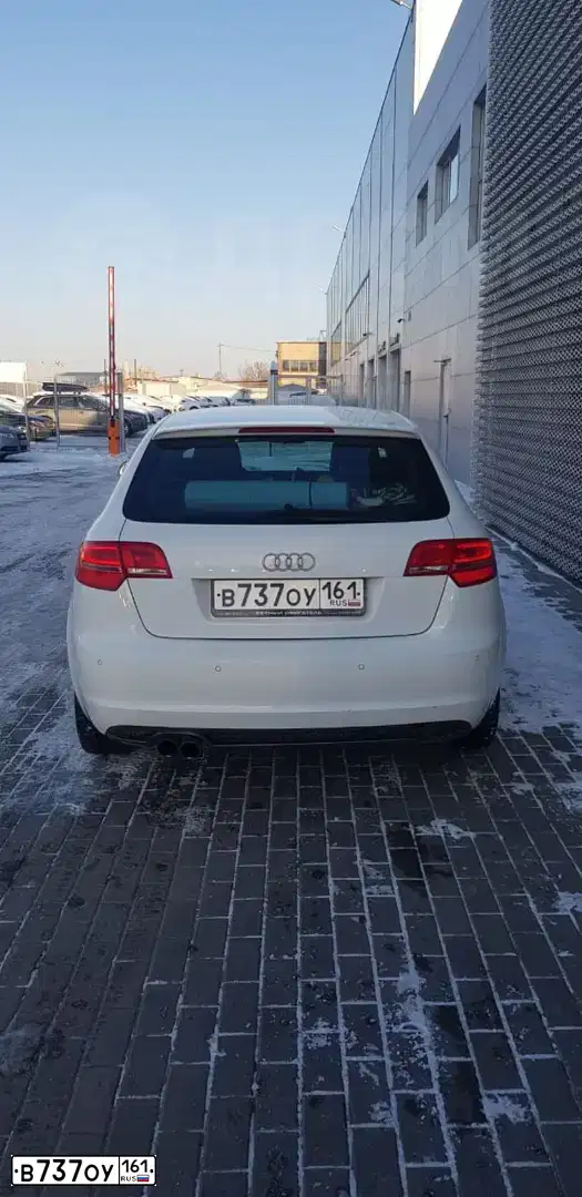 Фото автомобиля AUDI A3, 2008 — госномер В737ОУ161. Цвет: Белый