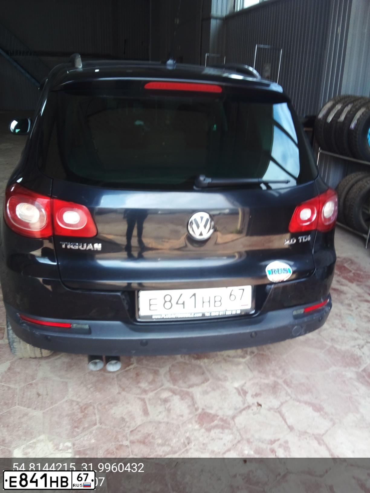 Фото автомобиля VOLKSWAGEN TIGUAN, 2008 — госномер М119НЕ67. Цвет: ЧЕРНЫЙ
