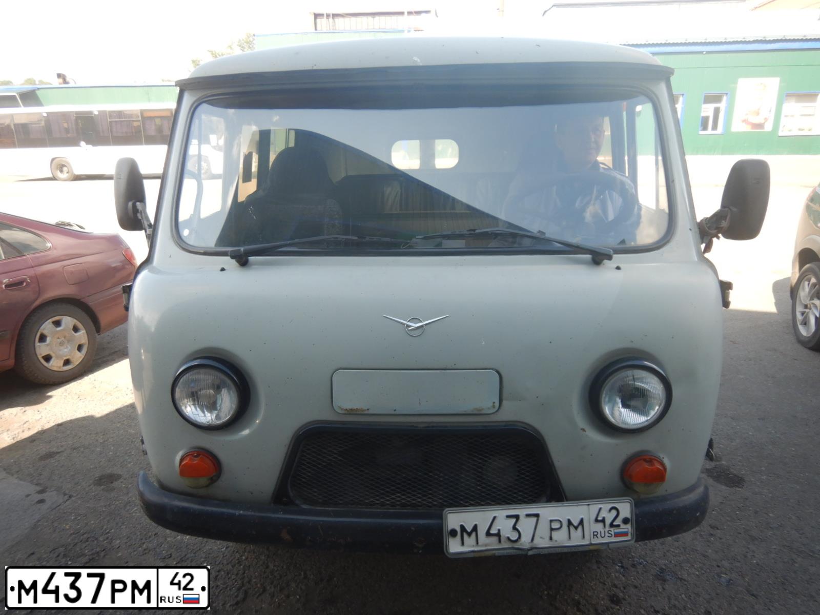 Фото автомобиля UAZ Z 3741, 2006 — госномер Е736ЕК71. Цвет: БЕЛАЯ НОЧЬ