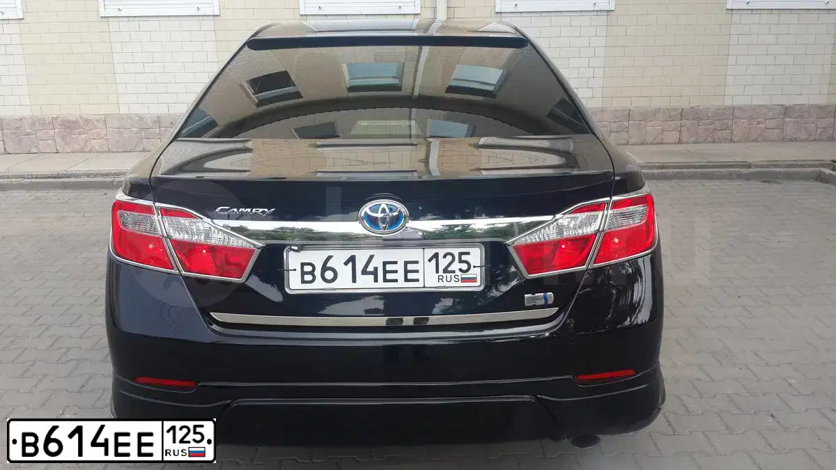 Фото автомобиля TOYOTA CAMRY, 2012 — госномер В614ЕЕ125