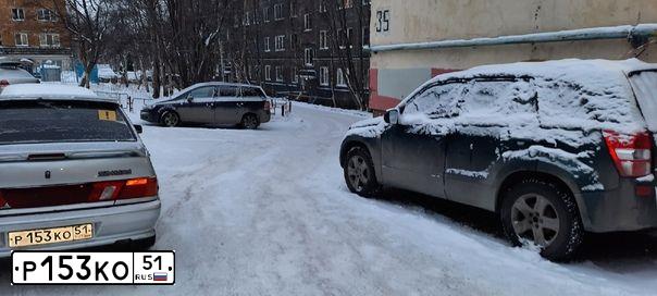Фото автомобиля LADA 2115 SAMARA, 2010 — госномер Р153КО51. Цвет: Светло-Серебристый металлик