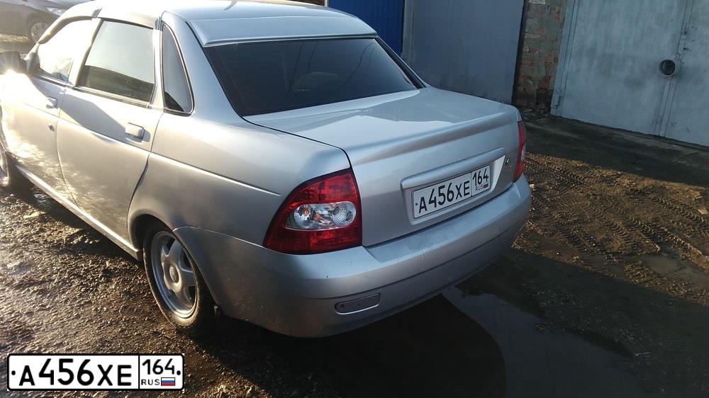 Фото автомобиля LADA 2170 PRIORA, 2007 — госномер О004РХ64. Цвет: СВЕТЛО-СЕРЕБРИСТЫЙ МЕТАЛЛ