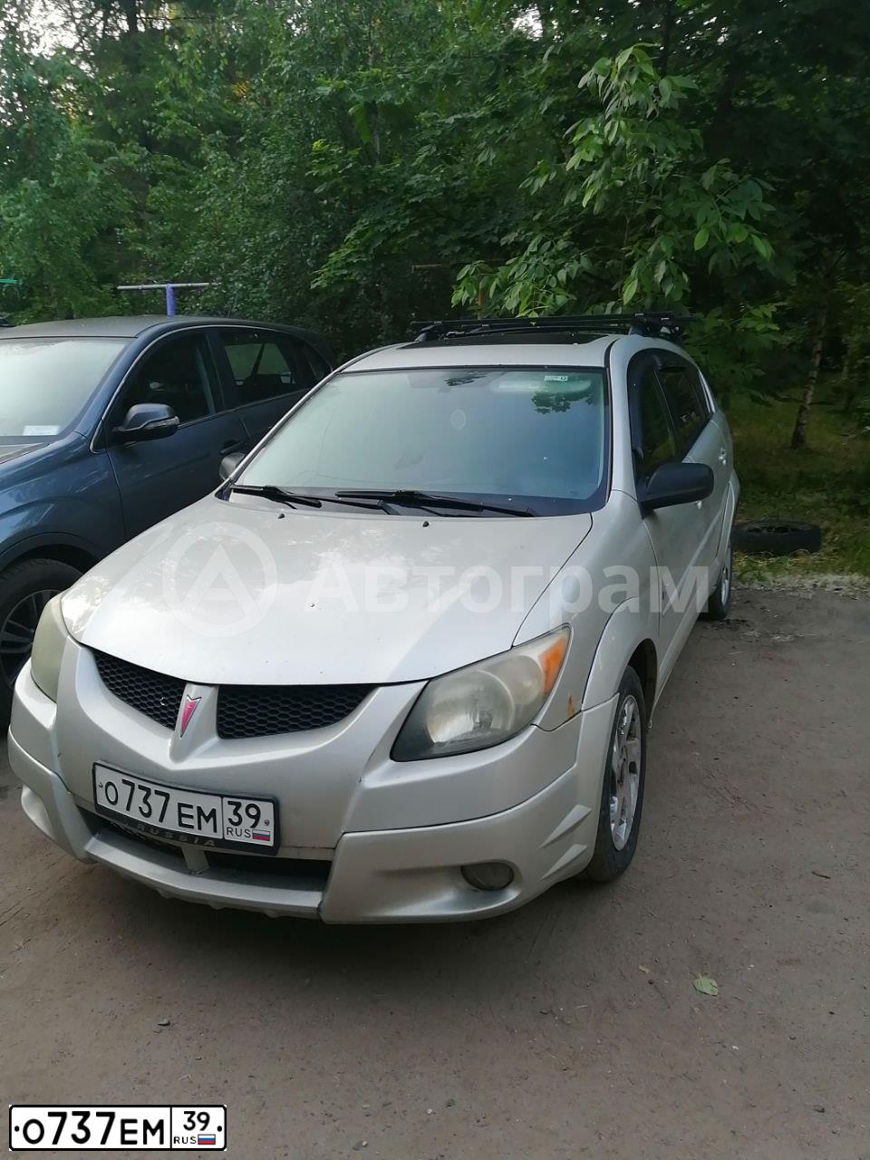 Фото автомобиля PONTIAC VIBE, 2003 — госномер О737ЕМ39. Цвет: СВЕТЛО-СЕРЫЙ