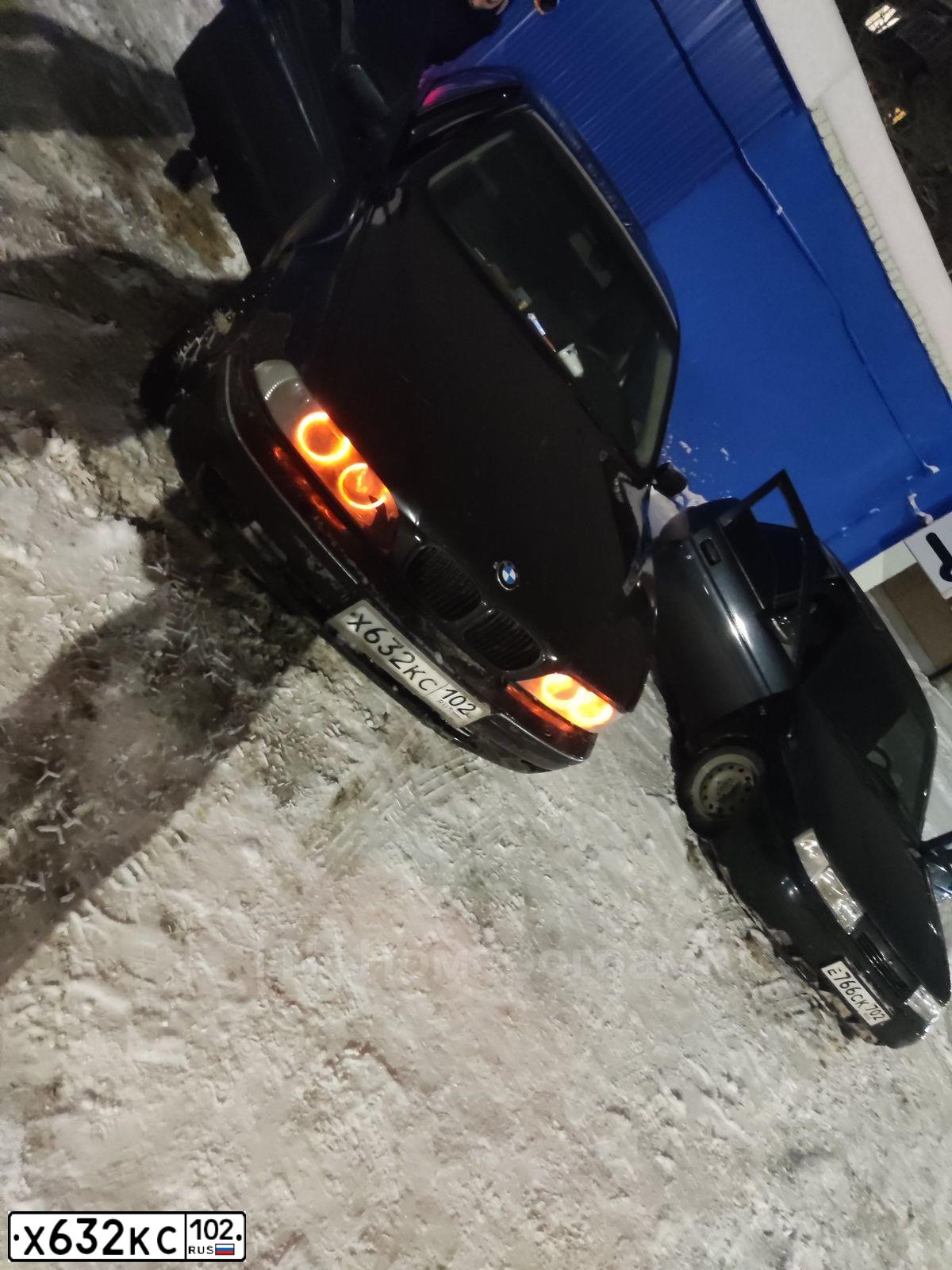 Фото автомобиля BMW 523, 1998 — госномер К573УЕ702. Цвет: ЧЕРНЫЙ