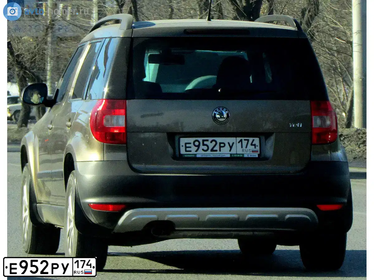 Фото автомобиля SKODA YETI, 2012 — госномер Е952РУ174. Цвет: Коричневый