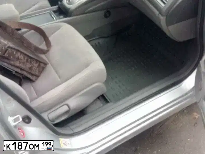 Фото автомобиля HONDA CIVIC, 2008 — госномер К187ОМ199. Цвет: СТАЛЬНОЙ