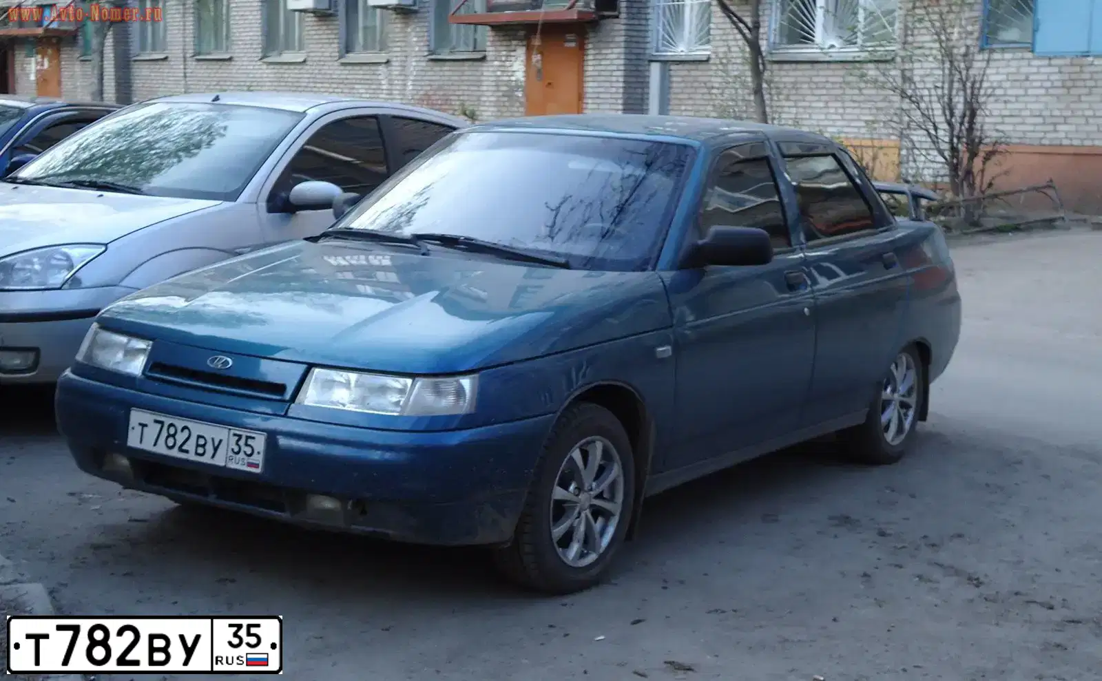 Фото автомобиля LADA 2110 LADA, 2004 — госномер Т782ВУ35. Цвет: сине-зеленый