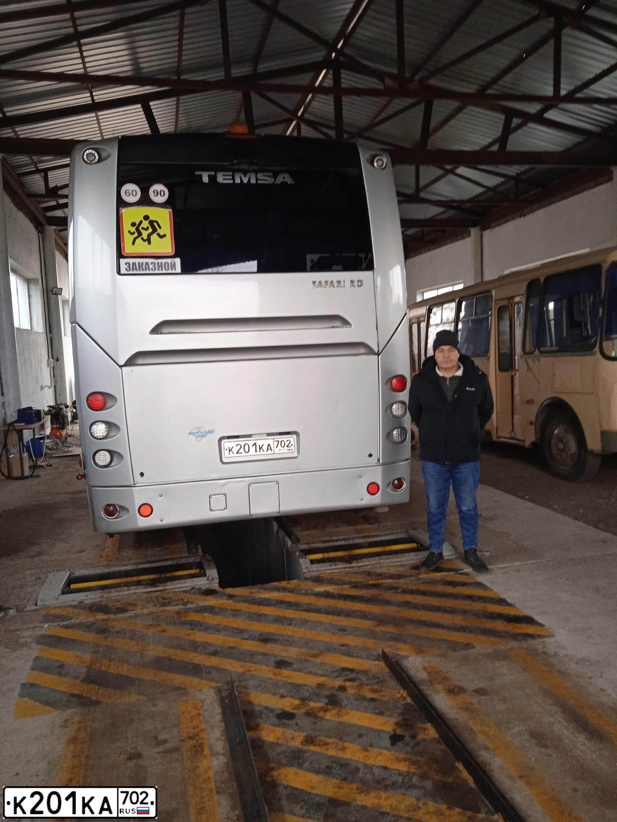 Фото автомобиля TEMSA SAFARI BUS, 2012 — госномер М075КН82. Цвет: Серебристый
