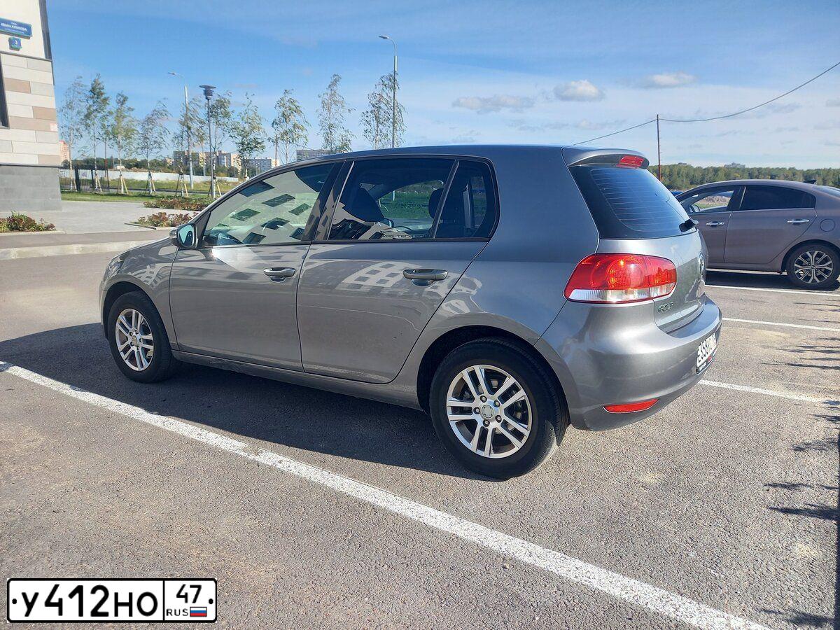 Фото автомобиля VOLKSWAGEN GOLF, 2009 — госномер Н869КУ136. Цвет: СЕРЫЙ