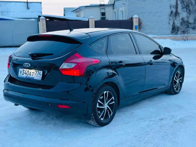 Фото автомобиля FORD D FOCUS, 2011 — госномер У340АТ774. Цвет: ЧЕРНЫЙ