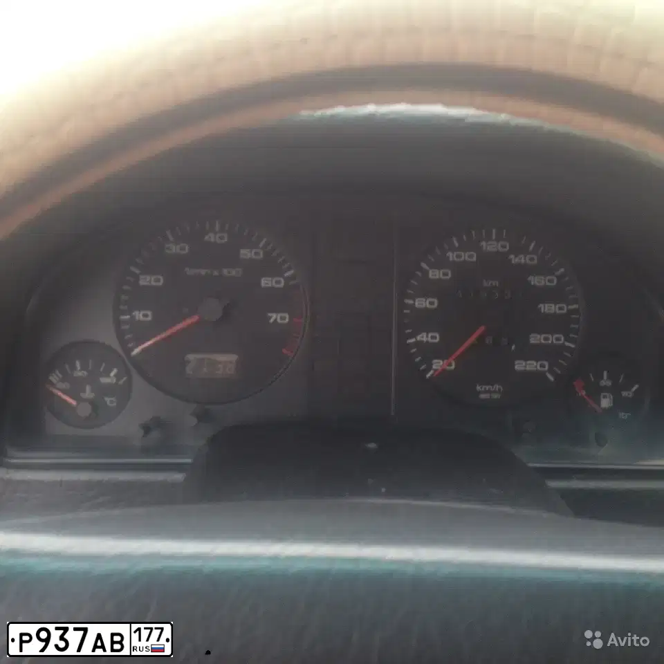 Фото автомобиля LADA 2110, 2005 — госномер Р937АВ177. Цвет: ТЕМНО-ЗЕЛЕНЫЙ