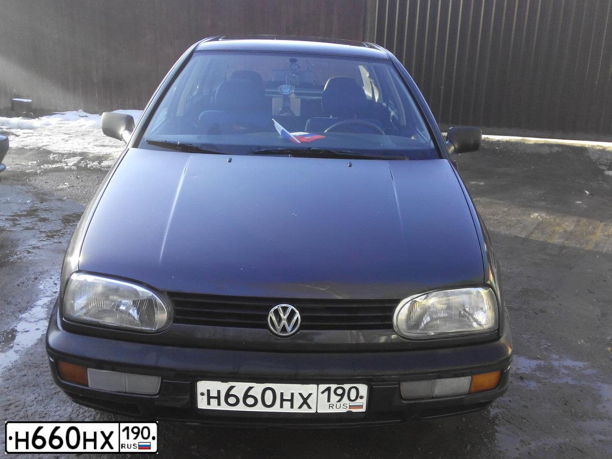 Фото автомобиля VOLKSWAGEN GOLF, 1993 — госномер А685КУ799. Цвет: ФИОЛЕТОВЫЙ