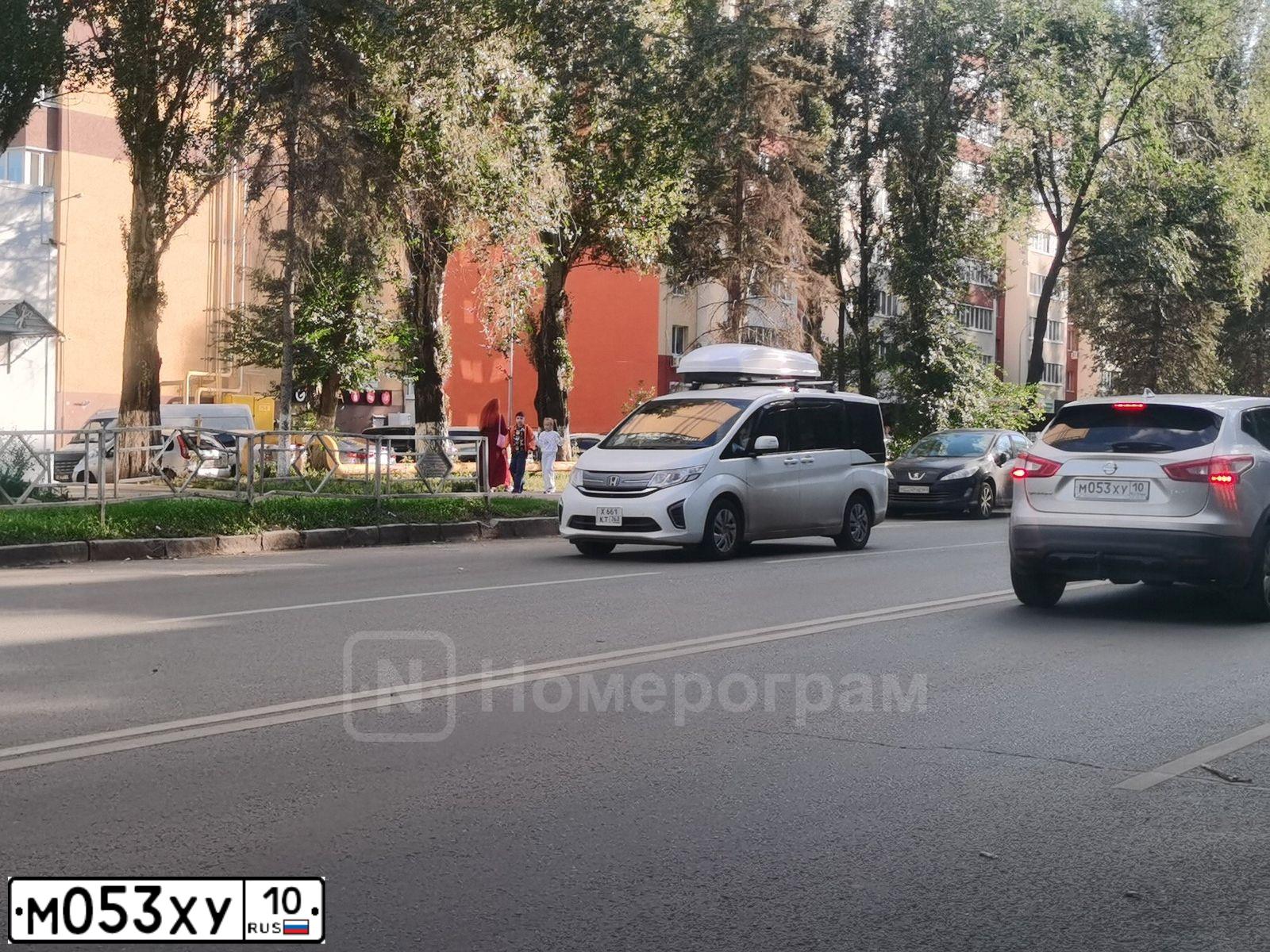 Фото автомобиля NISSAN QASHQAI, 2017 — госномер Н651ЕО763. Цвет: Серебристый
