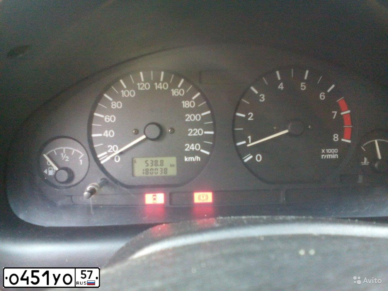 Фото автомобиля MITSUBISHI CARISMA, 2003 — госномер С248ЕА97. Цвет: СВЕТЛО-СЕРО-ЗЕЛЕНЫЙ
