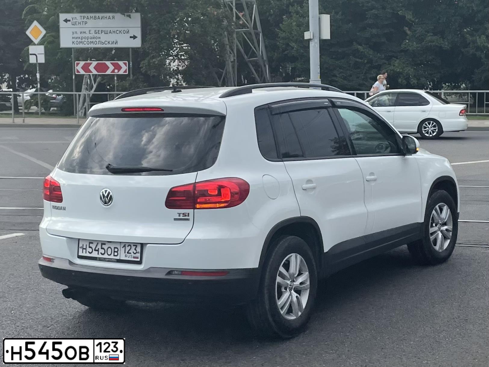 Фото автомобиля HYUNDAI SOLARIS, 2013 — госномер О030ВО761. Цвет: СЕРЕБРИСТЫЙ