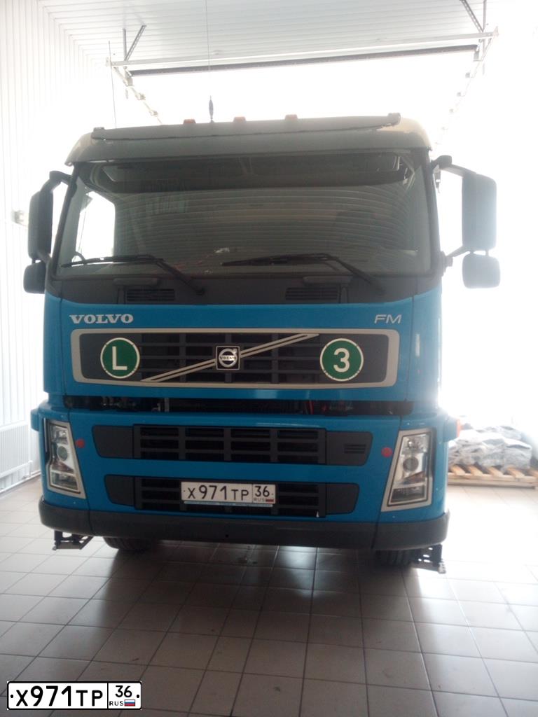 Фото автомобиля ВОЛЬВО VOLVO V3, 2010 — госномер О472КМ62. Цвет: синий