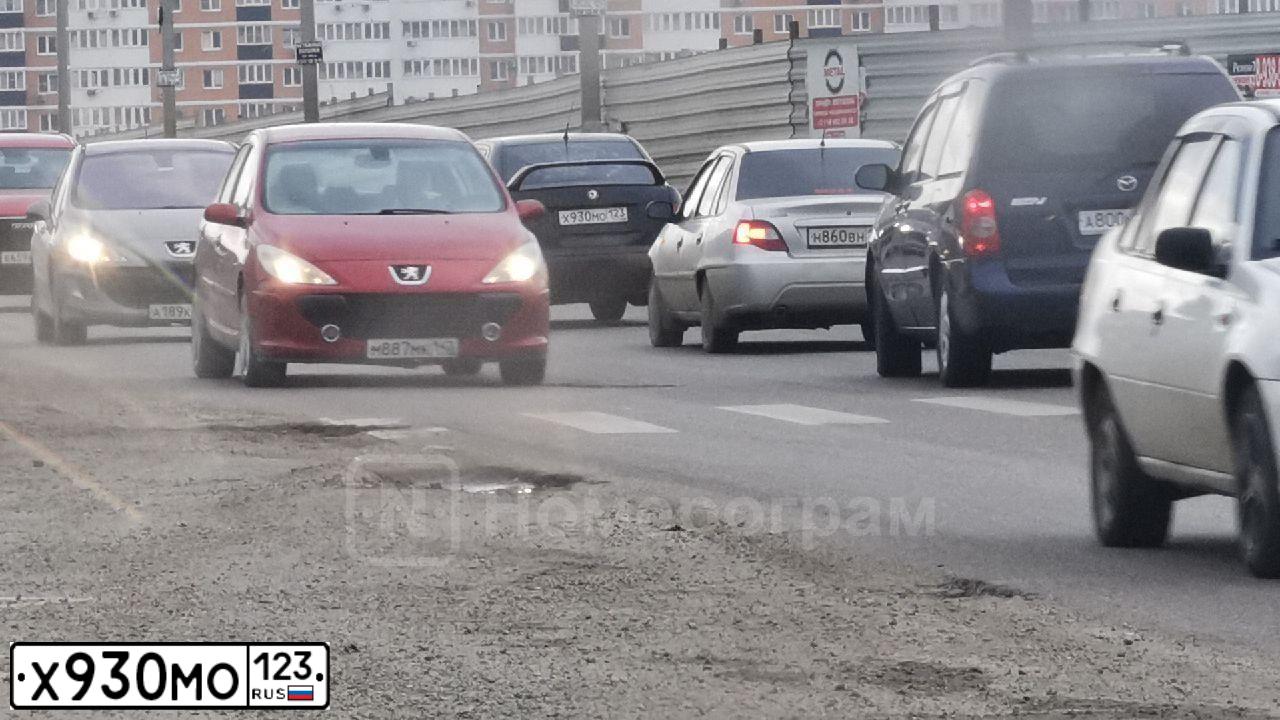 Фото автомобиля SKODA FABIA, 2005 — госномер Х930МО123. Цвет: ЧЕРНЫЙ