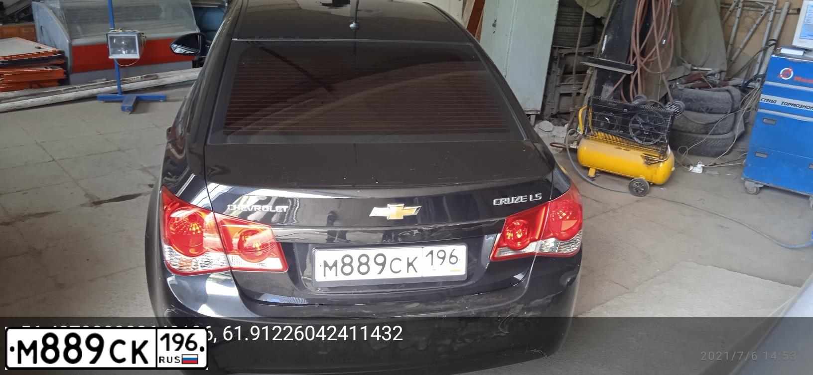 Фото автомобиля CHEVROLET CRUZE, 2010 — госномер М889СК196. Цвет: ЧЕРНЫЙ