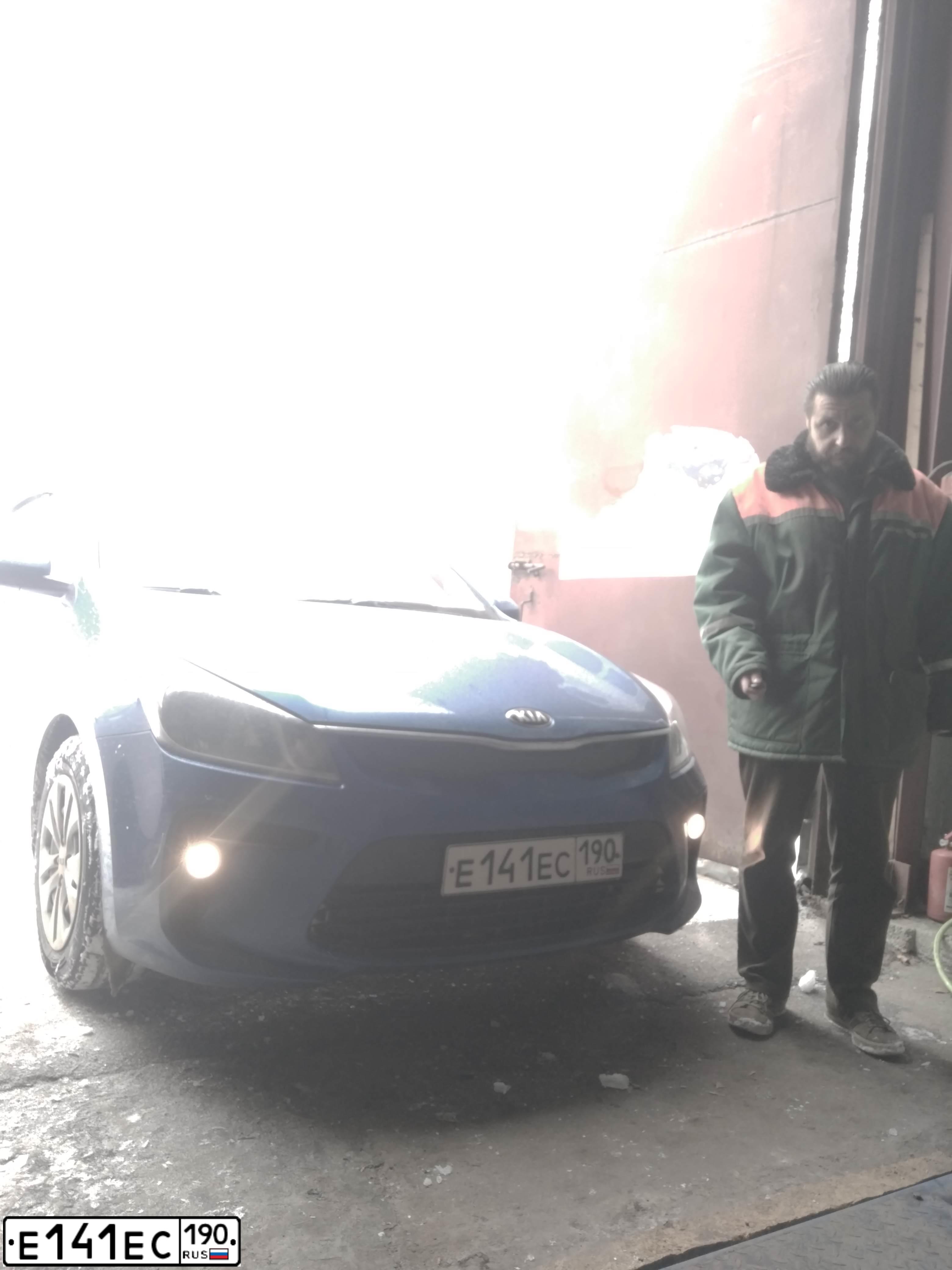 Фото автомобиля FIAT PUNTO, 2012 — госномер Е141ЕС190. Цвет: КРАСНЫЙ