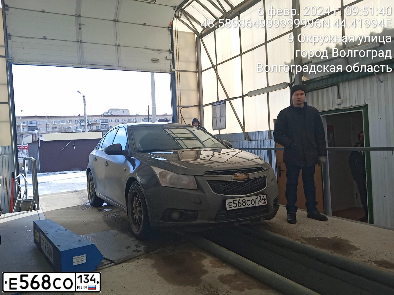 Фото автомобиля CHEVROLET CRUZE, 2010 — госномер У134ЕО181. Цвет: СЕРЫЙ МЕТАЛЛИК
