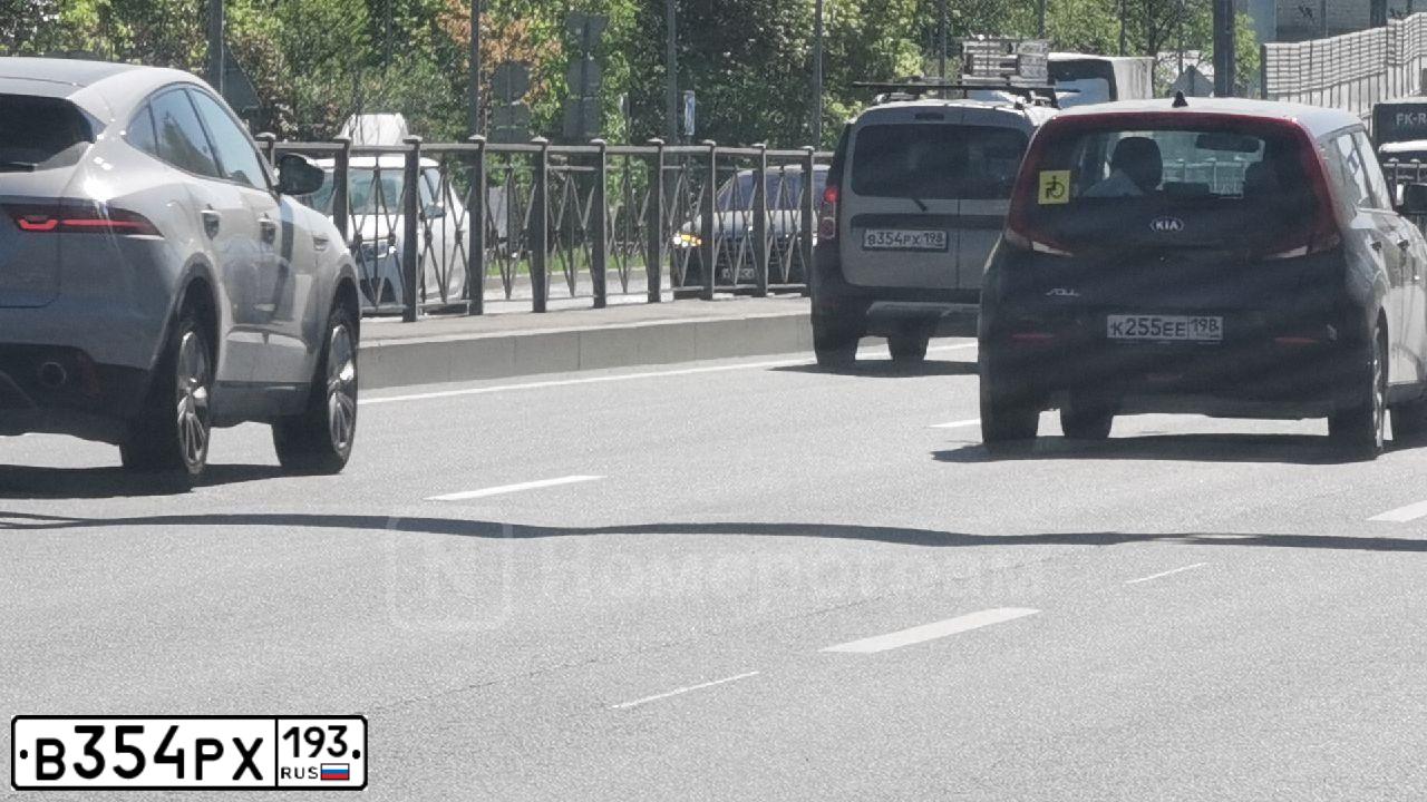 Фото автомобиля NISSAN TIIDA NISSAN TIIDA, 2008 — госномер В354РХ193. Цвет: Черный