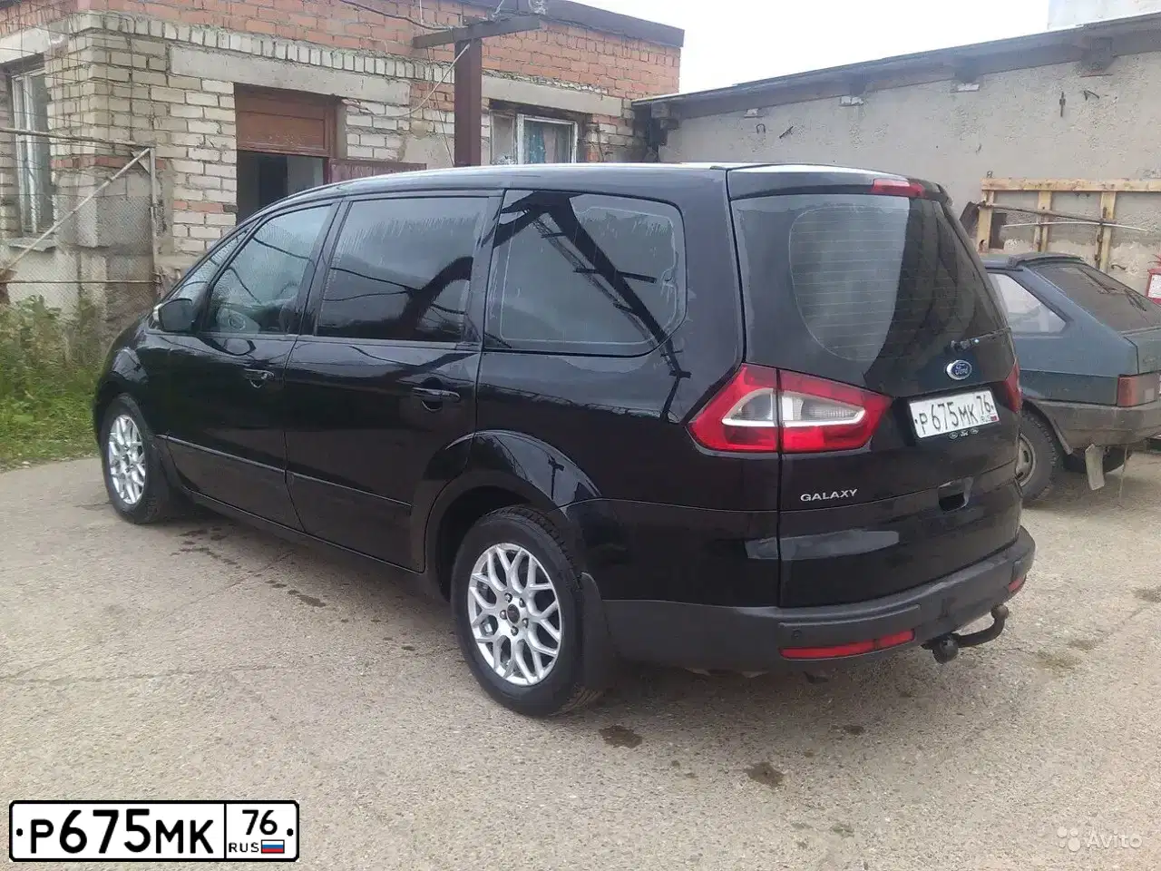 Фото автомобиля FORD GALAXY, 2007 — госномер К197НО76. Цвет: ЧЕРНЫЙ