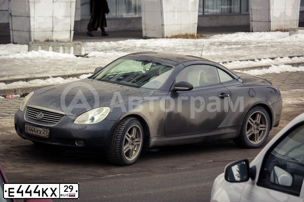 Фото автомобиля LEXUS SC, 2002 — госномер Е444КХ29. Цвет: ЧЕРНЫЙ