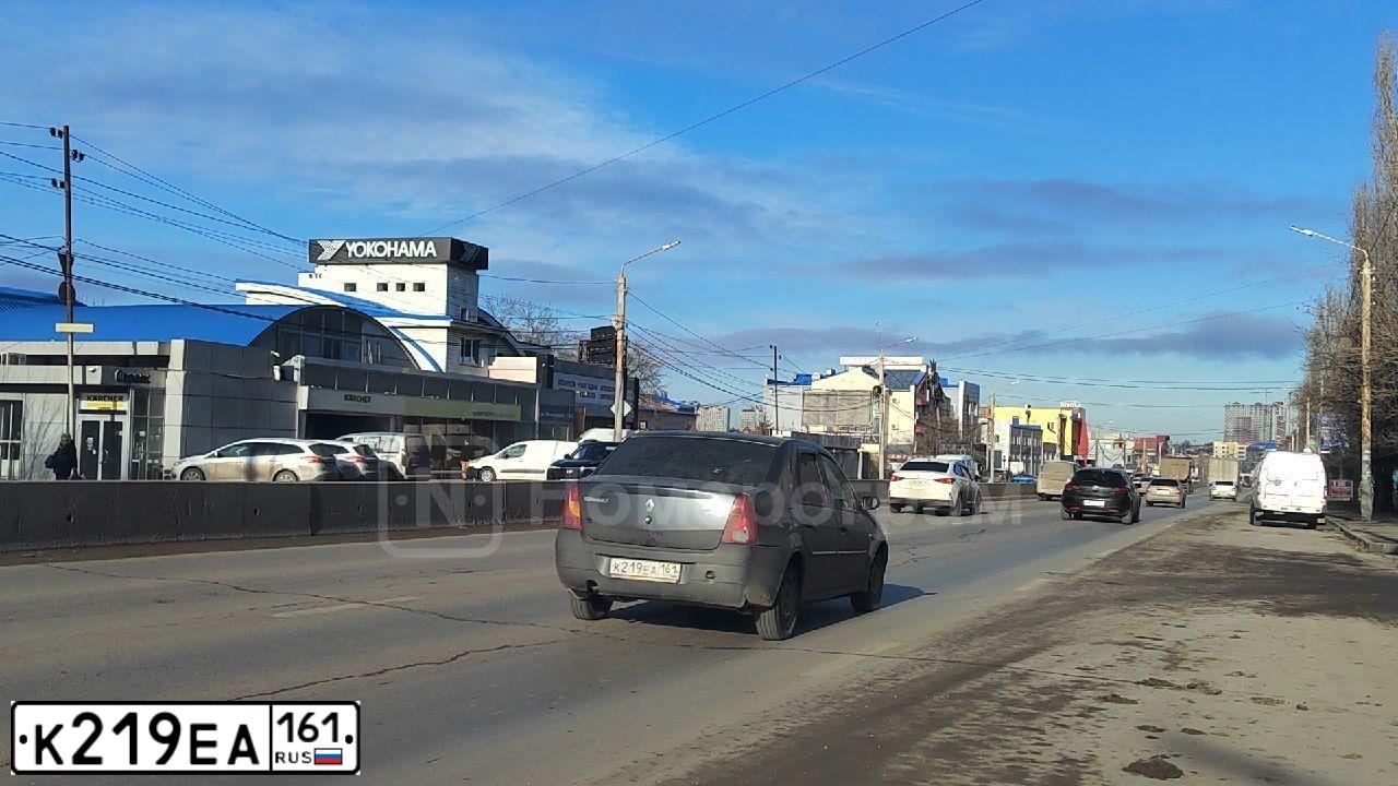 Фото автомобиля LADA 2105, 2008 — госномер Е147АЕ180. Цвет: Т.ЗЕЛЕНЫЙ