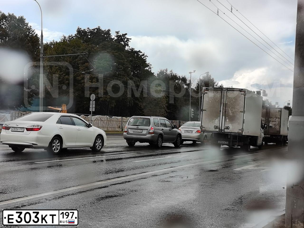Фото автомобиля MAZDA 3, 2011 — госномер М347МА790. Цвет: Белый