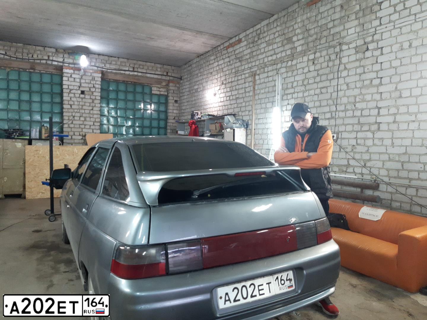 Фото автомобиля LADA 2112 LADA, 2006 — госномер А202ЕТ164. Цвет: СРЕДНИЙ СЕРО-ЗЕЛЕНЫЙ МЕТАЛЛ