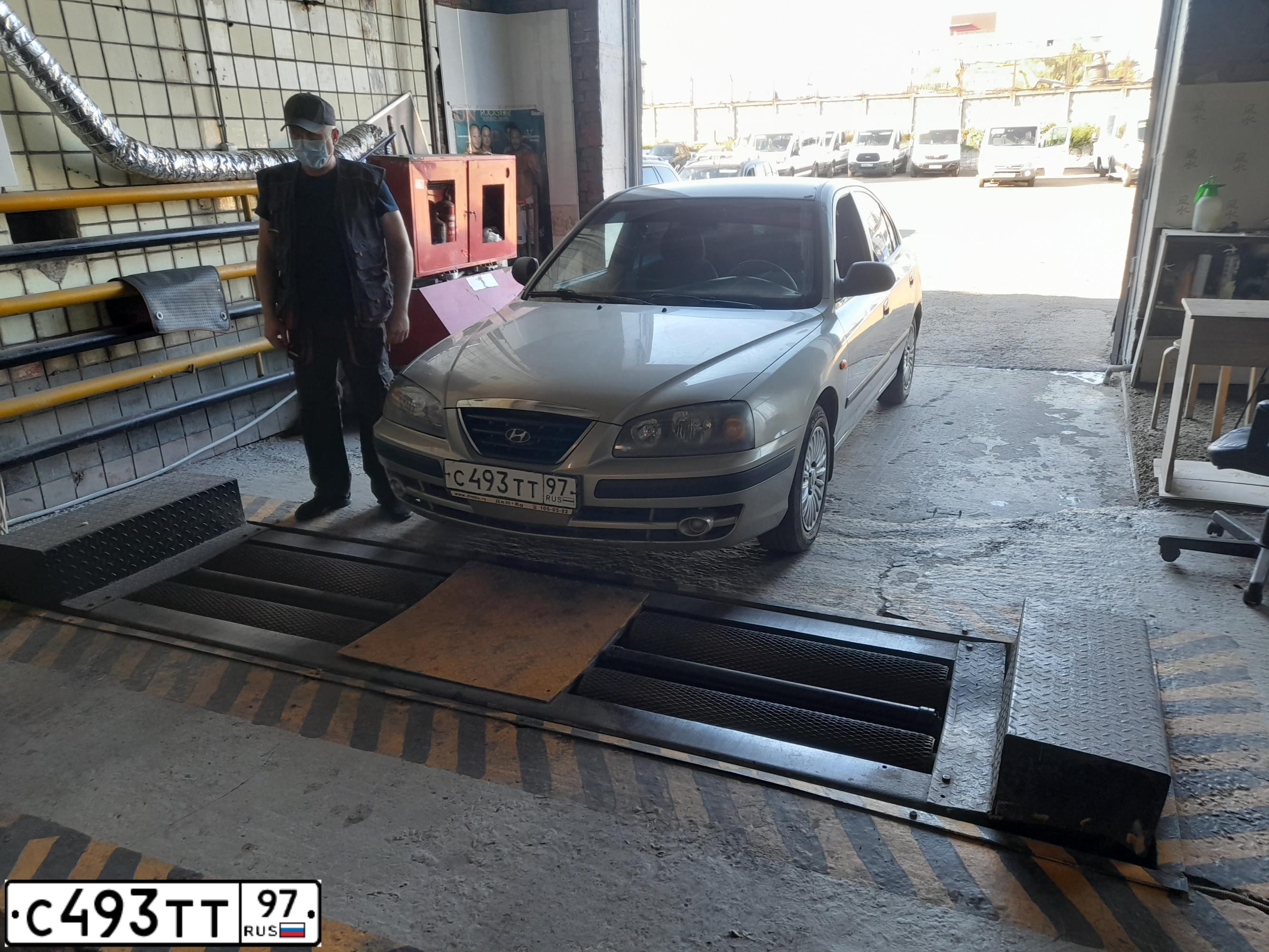 Фото автомобиля HYUNDAI ELANTRA, 2005 — госномер С493ТТ97. Цвет: БЕЖЕВЫЙ