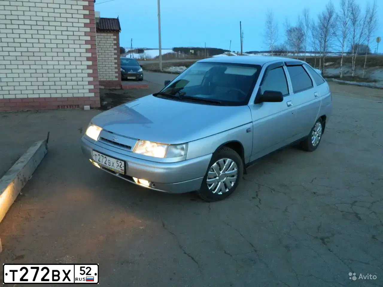 Фото автомобиля LADA 2112 LADA, 2006 — госномер Т272ВХ52. Цвет: СВЕТЛО-СЕРЕБР.МЕТ.
