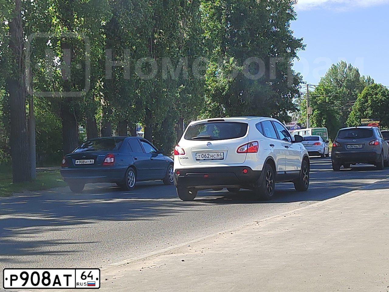 Фото автомобиля HYUNDAI ELANTRA, 2004 — госномер Р908АТ64. Цвет: ЗЕЛЕНЫЙ