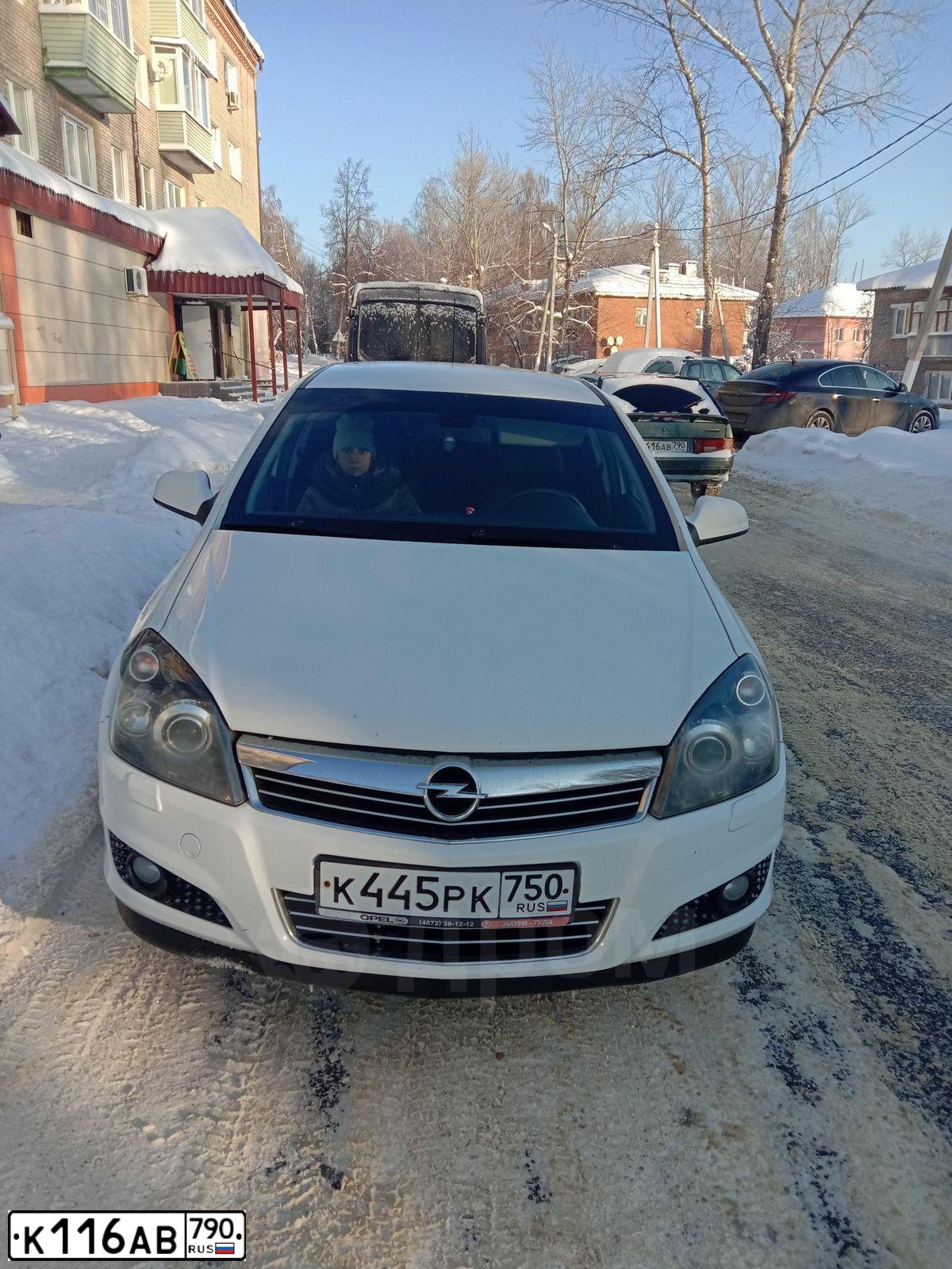 Фото автомобиля GAZ 3302 GAZEL, 2008 — госномер Р010КС33. Цвет: Белый